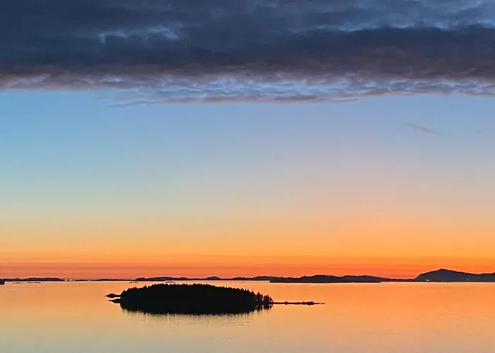 Casa de Férias 4 Bedroom In Jørpeland