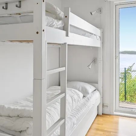 4 Bedroom In Casa vacanze Jørpeland