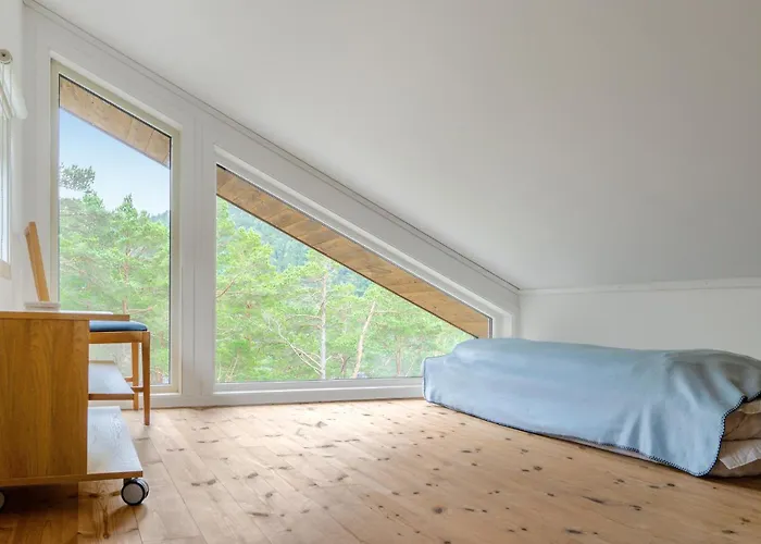 4 Bedroom In